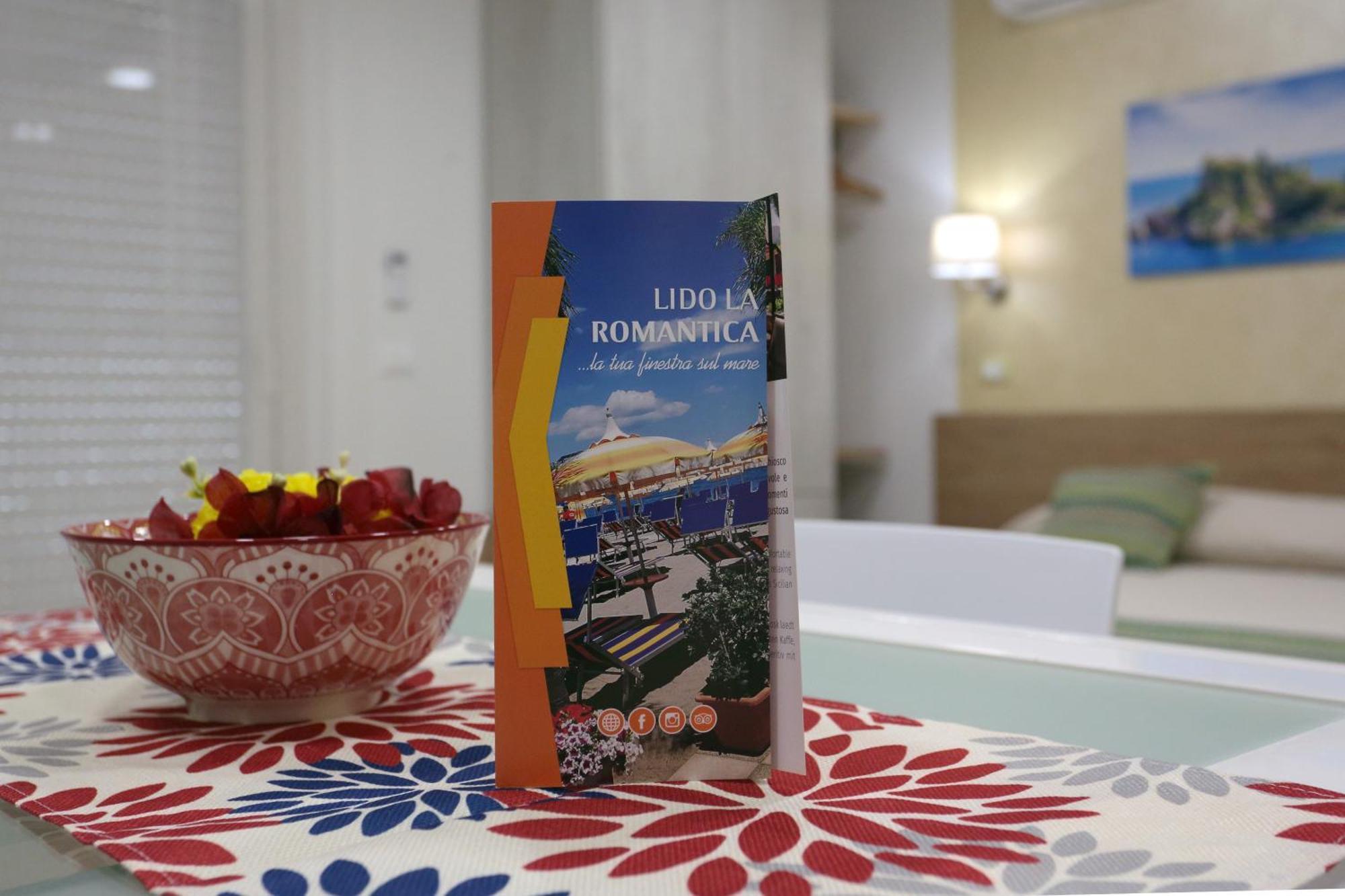 Theos Holidays Apartments Giardini Naxos Exteriör bild