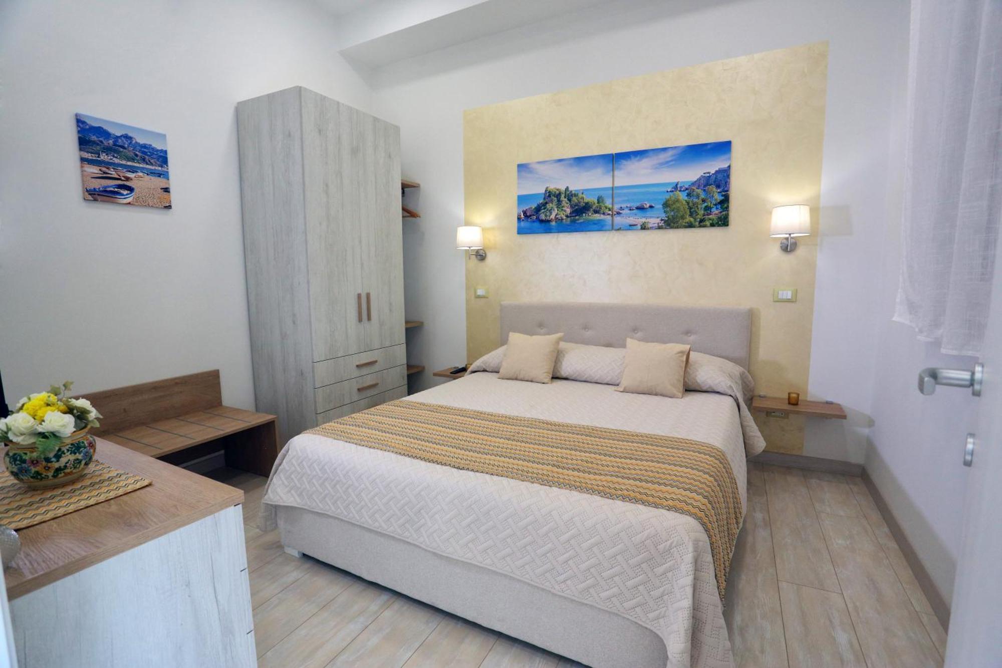Theos Holidays Apartments Giardini Naxos Exteriör bild